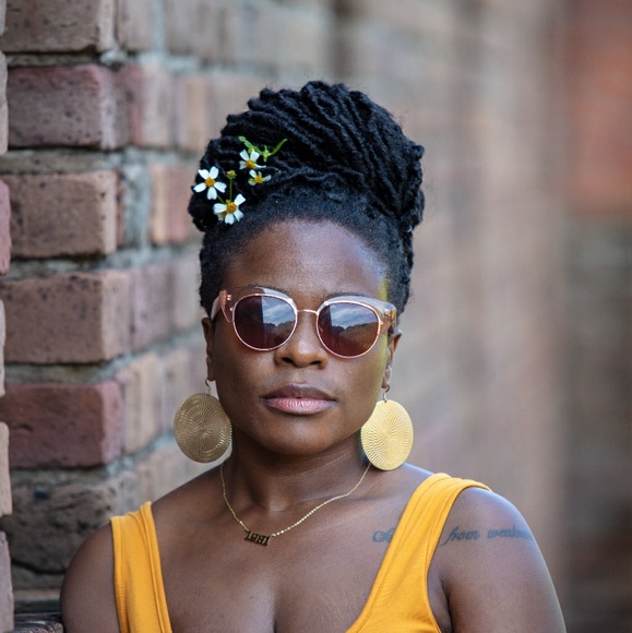 Meet your Posher, Lottoyo - Picture 3 of 3